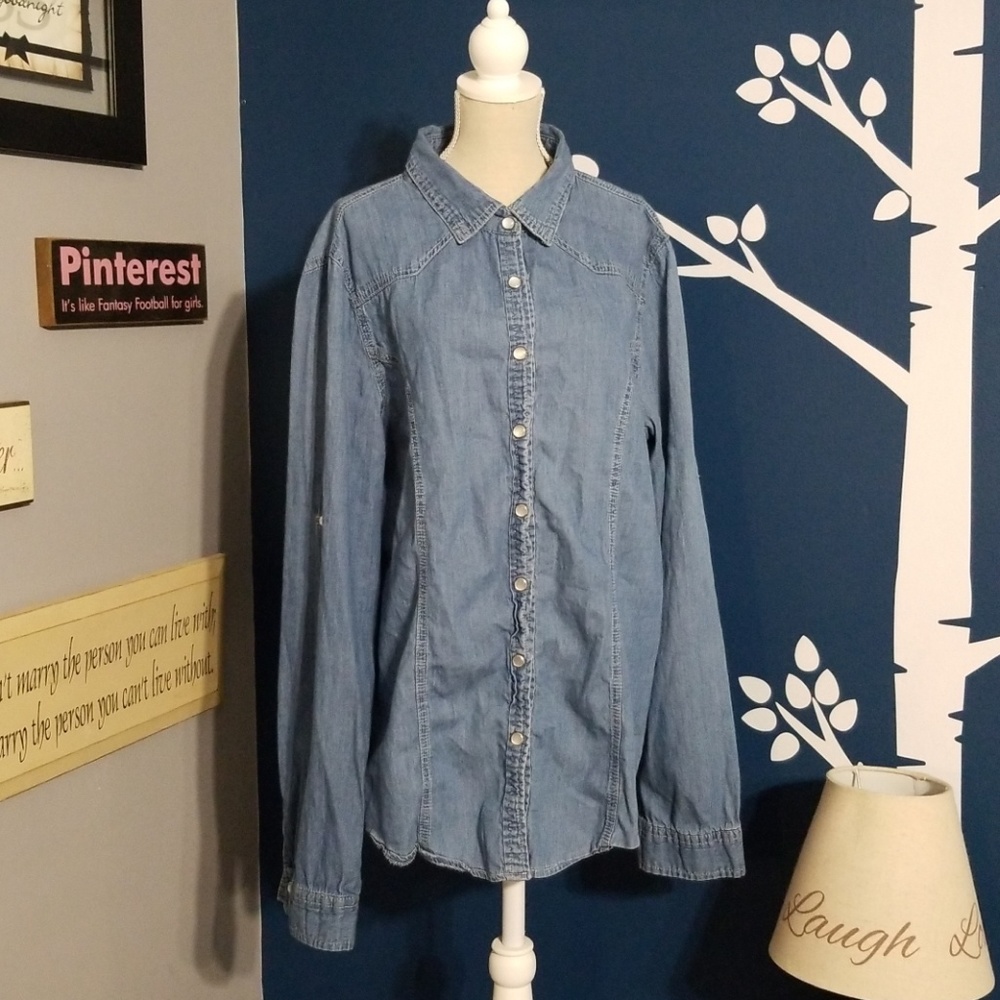 EUC Denim Rue 21 Button Down‎ Shirt